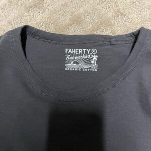 Faherty Sunwashed Organic Cotton Tee - Charcoal Gray XL